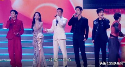 ​黄晓明高调带女友参加晚会！叶珂承认整容脸，疑似师从名媛培训班