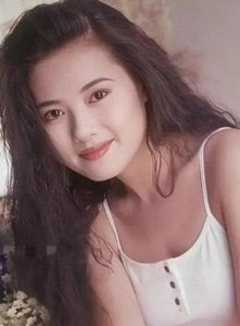 ​李丽珍53岁惊艳回归！昔日梦中情人近照曝光，风采依旧