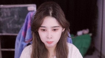 ​斗鱼女主播惹争议！超管警告后的大胆举动引发粉丝热议