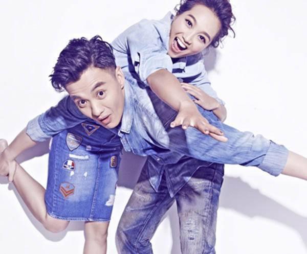 朱丹直播卖货被老公掐脸,顿时气得翻白眼,这是吵架还是秀恩爱?