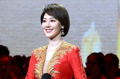 ​私生活混乱？遭央视“开除”？被传与小尼结婚的她，如今怎么样了