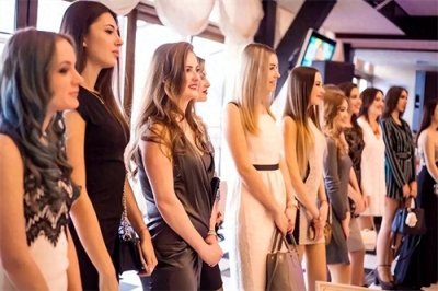 ​真实的乌克兰现状，色情大国还盛产美女，为何还是这么穷.