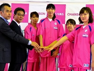 ​女篮“叛徒”李明阳：养病期间背叛祖国，入日籍认日本富商为干爹