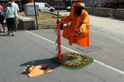 ​神奇的印度开挂的民族，一年有6个季节，月亮初一的时候才圆