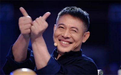 ​李连杰最新近照曝光！知情人称，他的甲亢恢复的非常不错