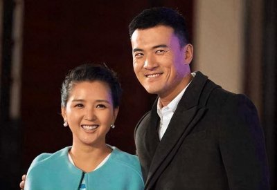 ​何洁前夫赫子铭近况曝光，县城老家吃串无人识，离婚6年没再婚