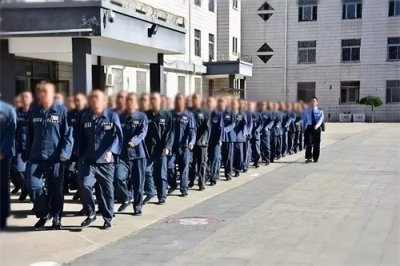 ​服刑人员一天的生活是怎么样的？