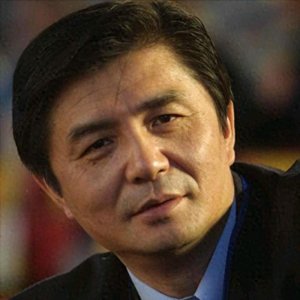 ​男排主帅汪嘉伟：曾红极一时，离婚又再婚，如今儿子是他的骄傲。