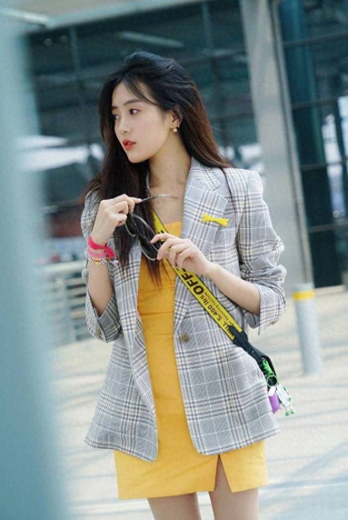 组图：内地新人王梓薇