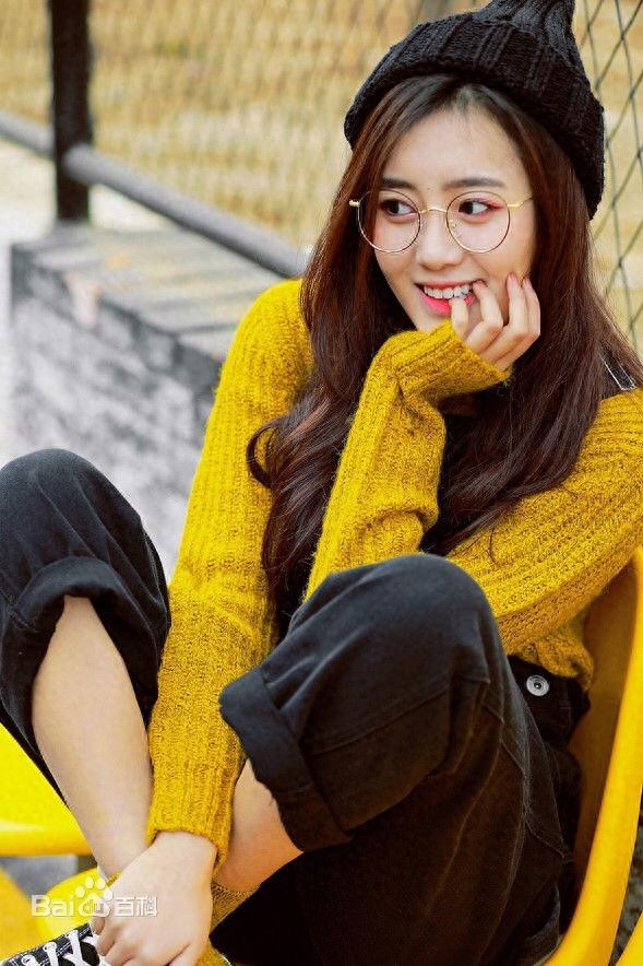 组图：内地新人王梓薇