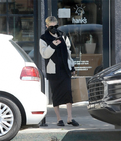 美国女演员艾玛罗伯茨（Emma Roberts）动态