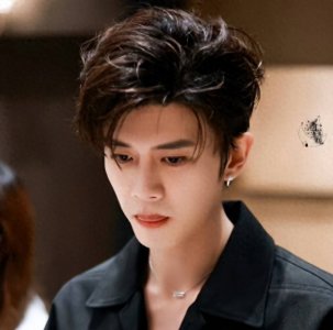 ​杨紫任嘉伦解约成毅上位，欢瑞一哥之争谁将称霸？