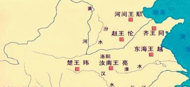 封建王朝历来的因果关系：家乱则国祸，那么八王之乱怪谁？