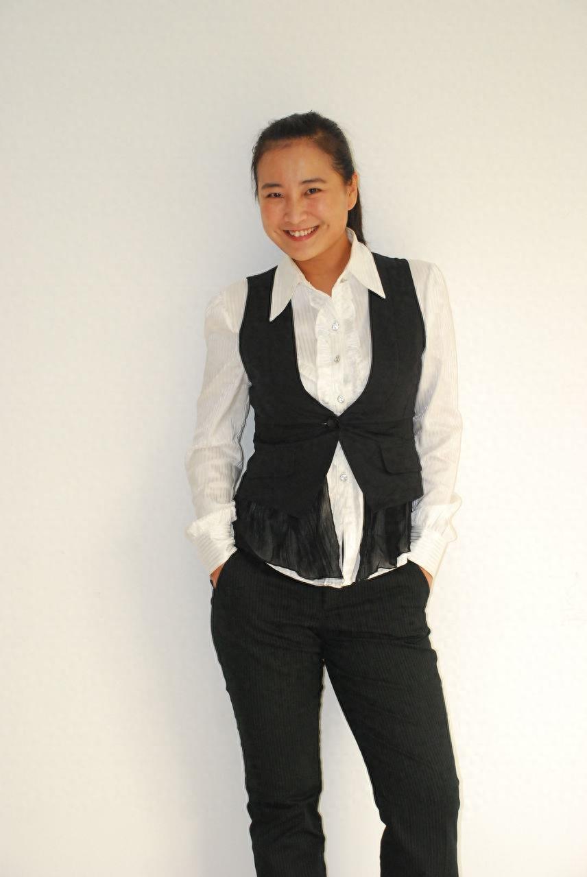 一组贾玲老照片，没想到贾玲以前这么苗条，这么美！