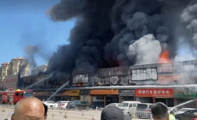 ​官方通报昆明一商贸城发生火灾，多名目击者发声