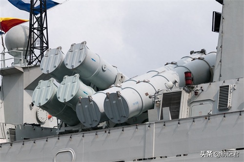 我登上了中国海军战舰-171海口舰