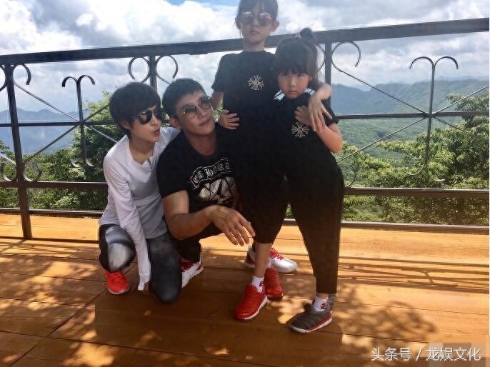 还记得《爸爸去哪儿》里的贝儿吗？如今越长越漂亮，基因太强大了