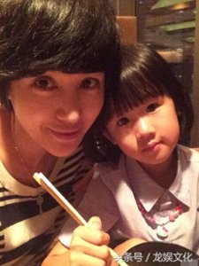 ​还记得《爸爸去哪儿》里的贝儿吗？如今越长越漂亮，基因太强大了