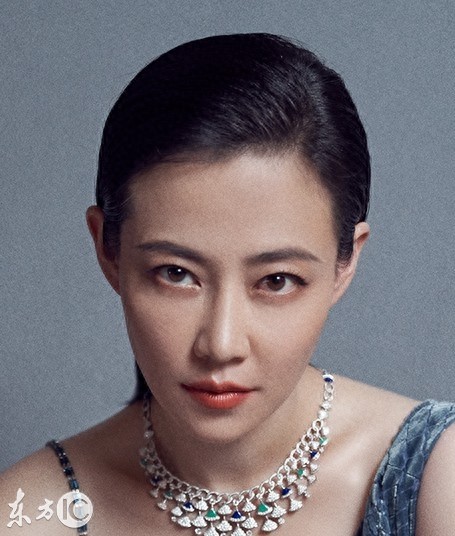 谭卓：跳得了钢管舞，唱得了越剧昆曲，这样的眼神谁受得了