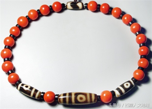 古老的天降石:藏族同胞最贵重的护身符,还是藏族姑娘出嫁必备