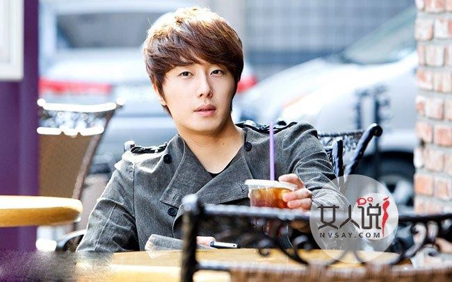 丁一宇整容前后,丫蛋蛋整容前后,本文共(504字) 丁一宇整容前后,丫蛋蛋整容前后,本文共(504字)