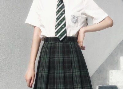 ​什么人不适合戴玉手镯 这几个属相不适合戴玉手镯