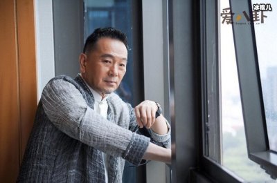 ​张晨光个人资料被扒，直播遇滑铁卢痛哭？